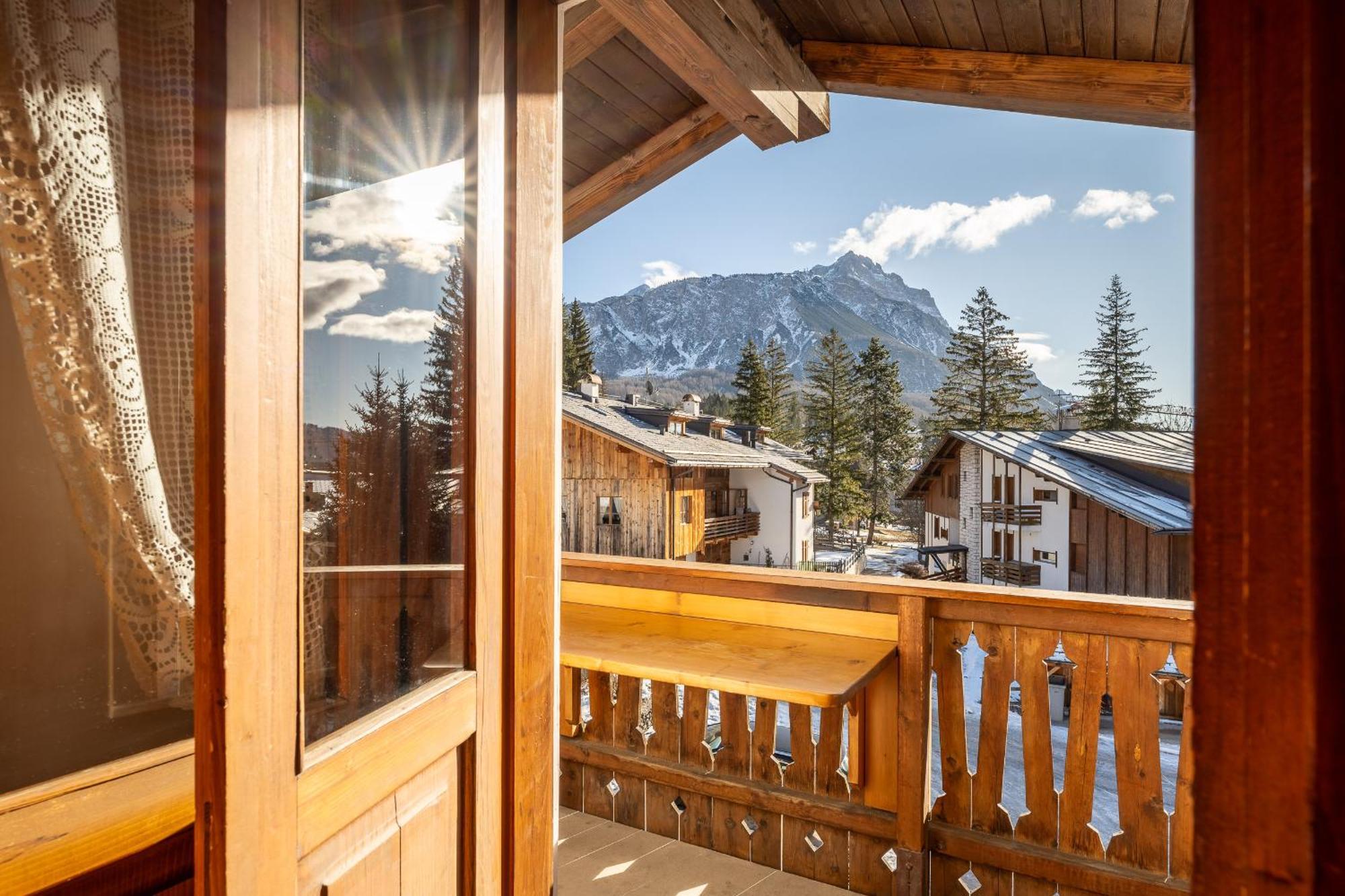 Attico Lodge Cortina dʼAmpezzo Exterior foto